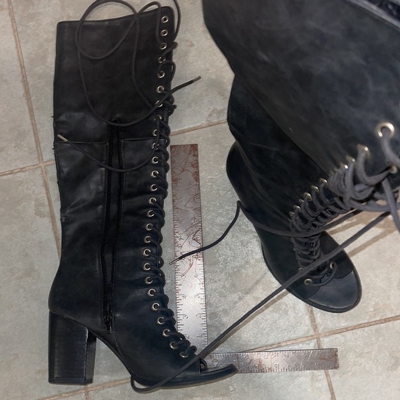 𝅺LACEUP heeled boots 8.5 - Picture 5 of 8